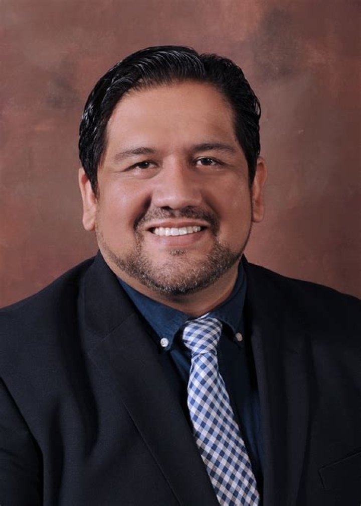 Dr. Alfredo Garcia, MD – Madera, CA