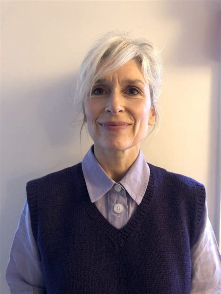 Amelia Bullmore Biography – Facts, Childhood, Family Life, Achievements