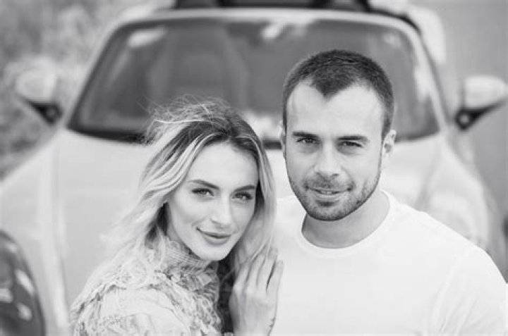 Is Ana Bogdan married to Simone Tempestini?