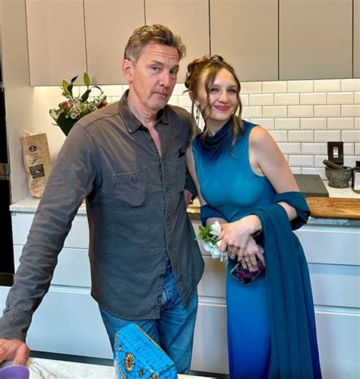 Andrew McCarthy’s Net Worth, Age, Height, Weight, Wife, Kids, Bio-Wiki