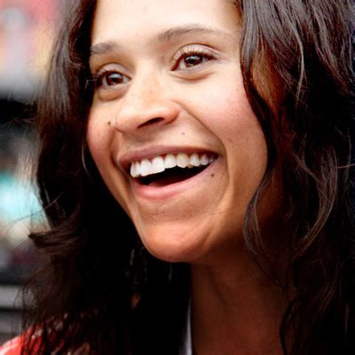 Angel Coulby - Bio, Facts, Family Life of English Actress