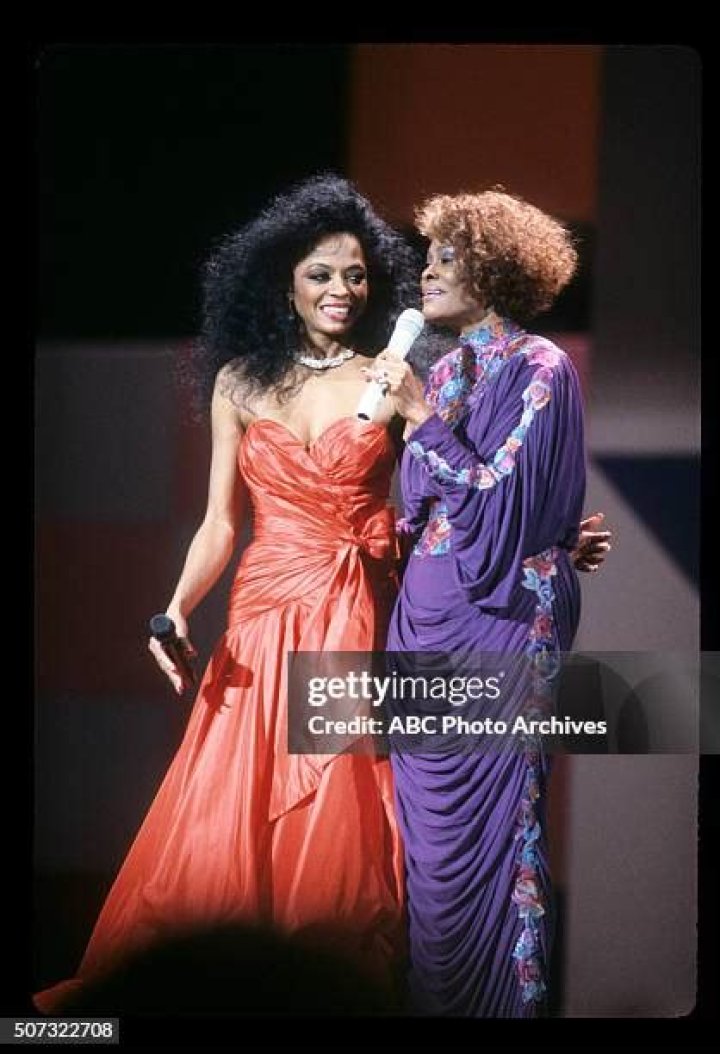 Are Diana Ross and Dionne Warwick related?