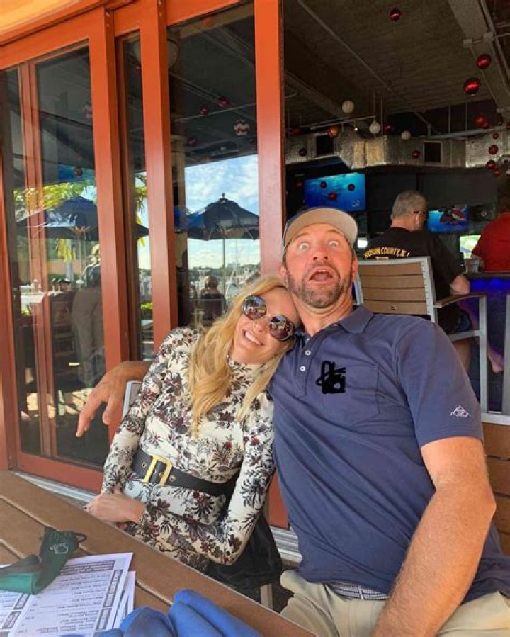 Are Lucas Glover and Krista Glover still married?