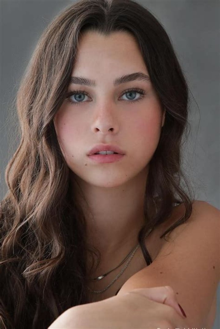 Beau Gadsdon Wiki, Age, Height, Siblings, Parents, Education & More