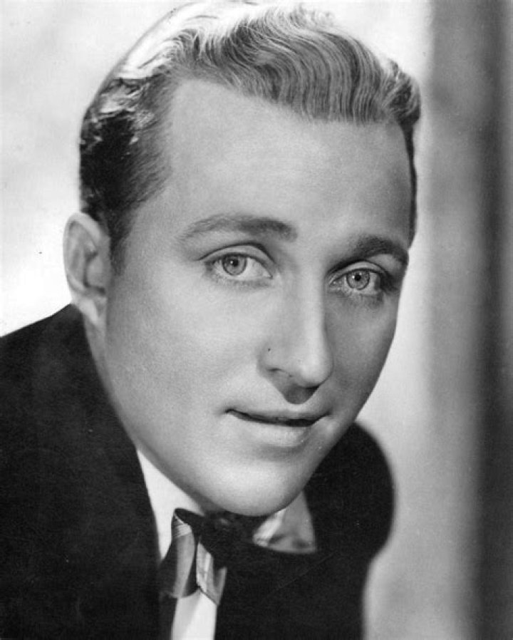 Bing Crosby Biography - Facts, Childhood, Family Life & Achievements