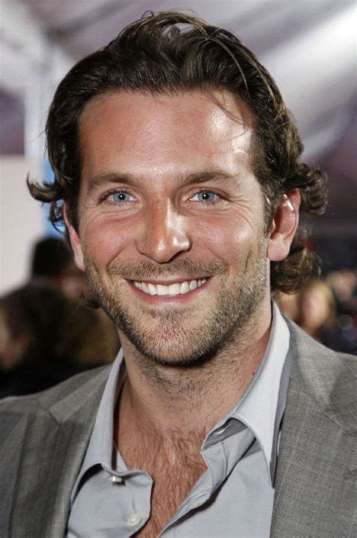 Bradley Cooper Biography - Facts, Childhood, Family Life & Achievements