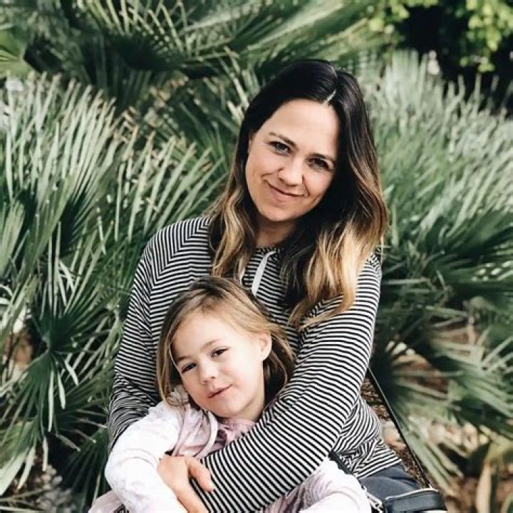 Carly Steel Husband, Net Worth, Kids, Age, Height, Bio