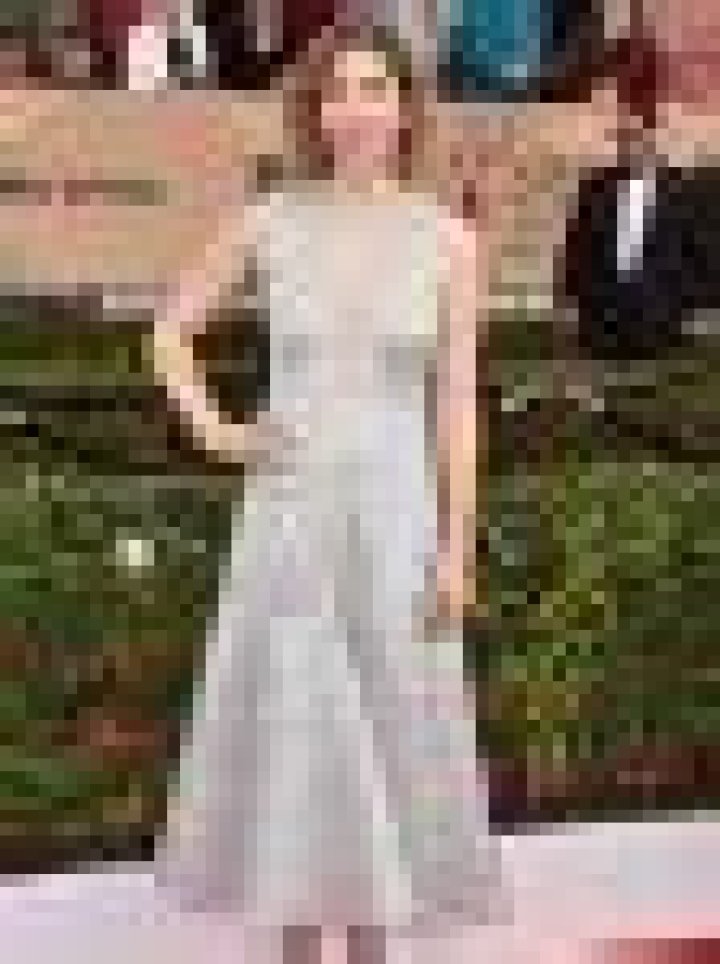 Carrie Brownstein Height Weight Bra Size Body Measurements Age Facts