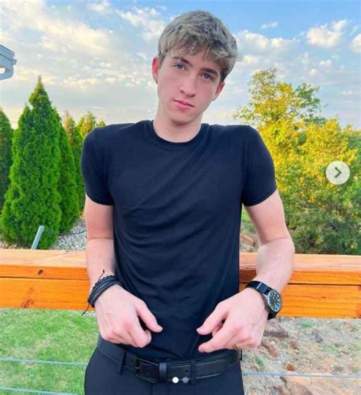 Cash Baker Biography - Facts, Childhood, Family Life & Achievements