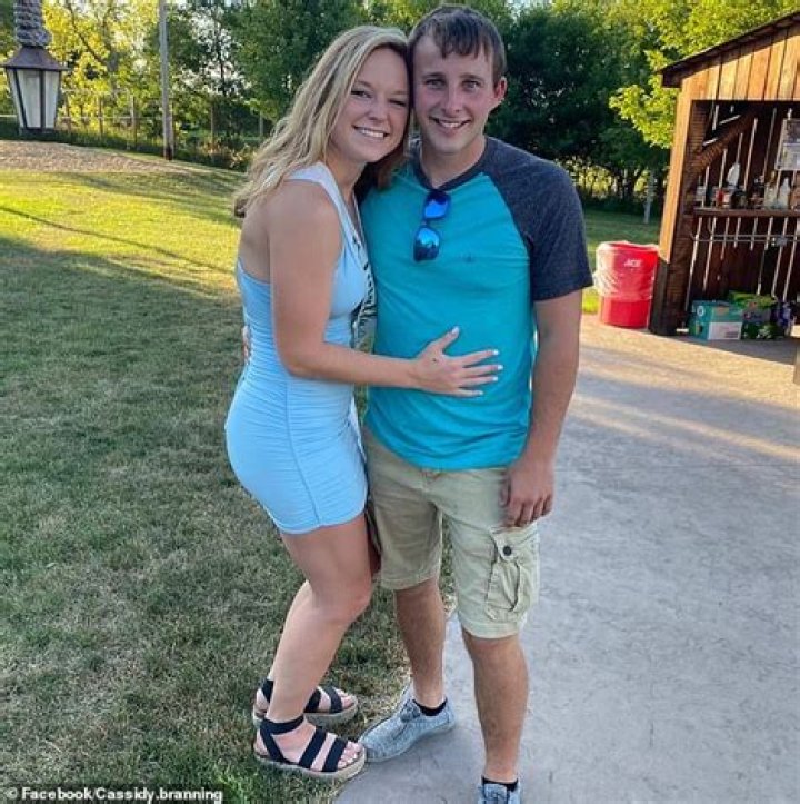 Iowa Teacher Cassidy Kraus Wiki, Age, Husband, Parents and More