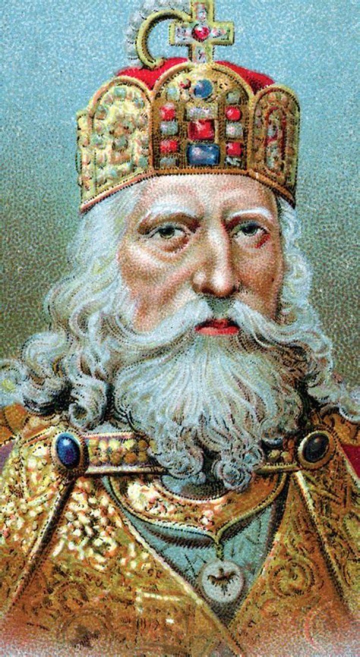 Charlemagne Biography - Facts, Childhood, Family Life & Achievements
