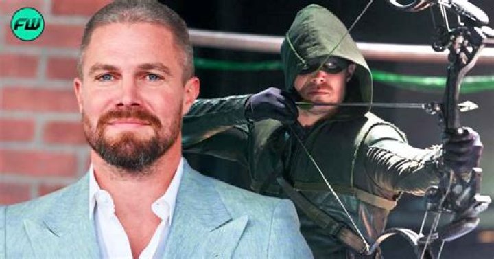 EW Reveals Stephen Amell’s New Costume For Arrow Season 8
