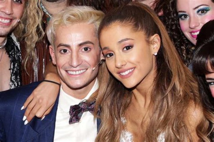 Does Ariana Grande Have A Little Sister? – Celebrity
