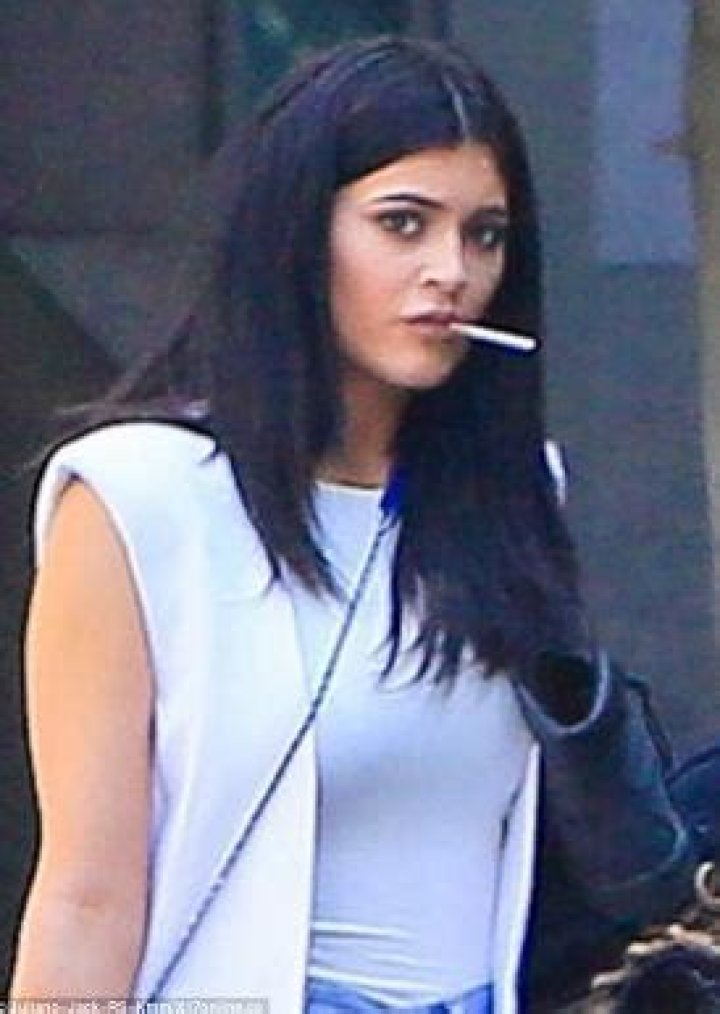Does Kylie Jenner smoke?