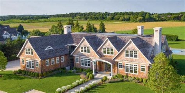 Does Robert Kraft have a daughter? Who are Robert Kraft’s sons?