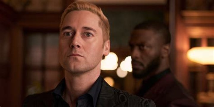 Does Ryan Eggold Speak Spanish? – Celebrity