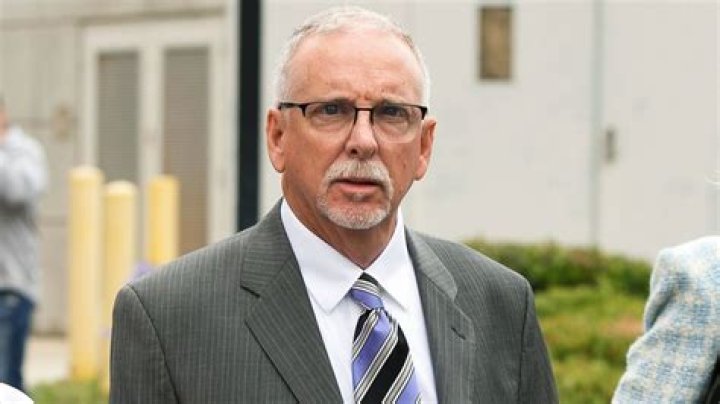 Dr. James Heaps salary and net worth