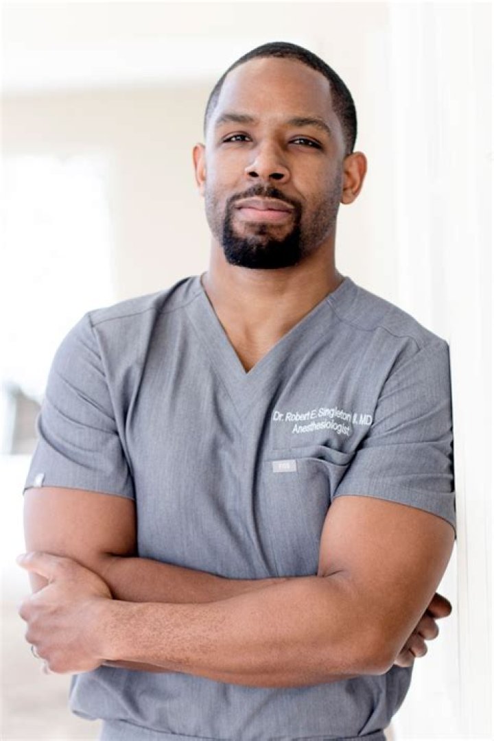 Dr. Edward Singleton, MD – New Lenox, IL