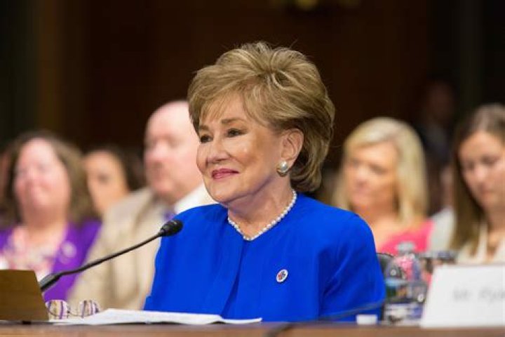 Elizabeth Dole Biography – Facts, Childhood & Life History