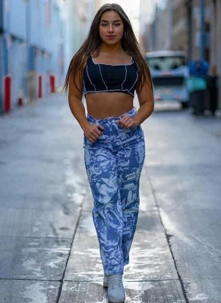 Enola Bedard Height Weight Shoe Size Body Measurements Facts