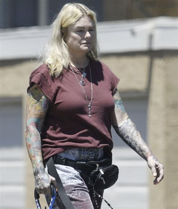 Erika Eleniak Biography - Facts, Childhood, Family Life & Achievements