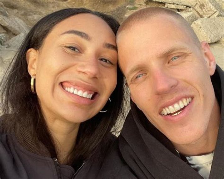 Eva Gutowski- Net Worth, Bio, Age, Boyfriend, Parents, Height, Instagram