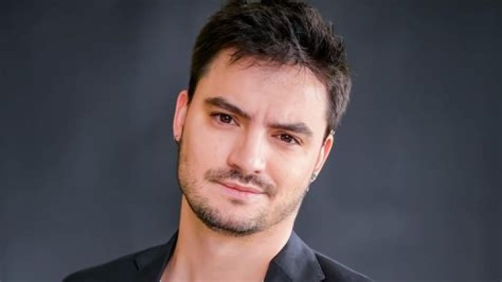 Felipe Neto Biography - Facts, Childhood, Family Life & Achievements