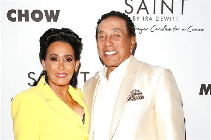 Frances Glandney Age (Smokey Robinson Wife) Wiki, Bio, Net Worth