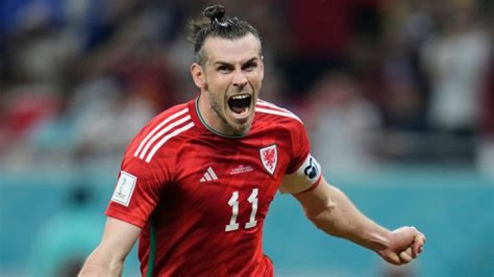 Gareth Bale Biography - Facts, Childhood, Family Life & Achievements