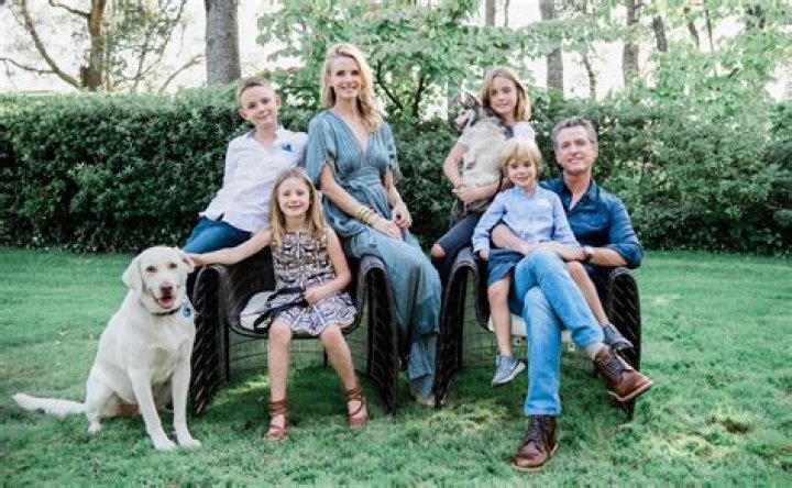 Gavin Newsom Biography - Facts, Childhood, Family Life & Achievements