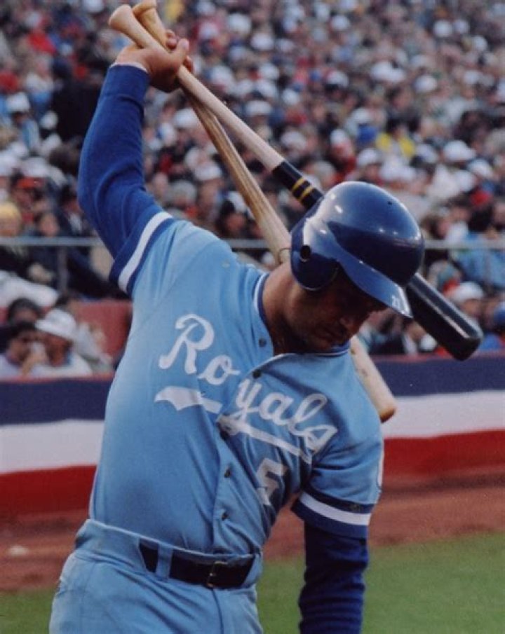 George Brett Bio, Wiki, Age, Height, Wife, Children, Family, Pine Tar, Rookie Card and Net Worth