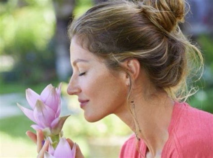 Gisele Bundchen Shares Gorgeous Photos, Spirituality Tips On Instagram