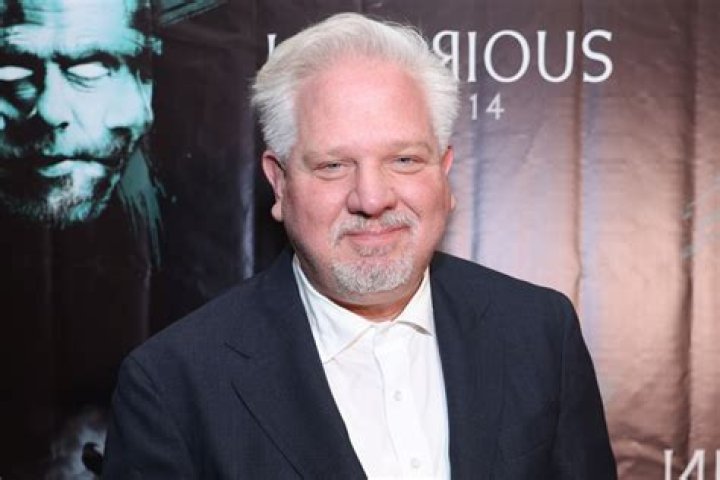 Glenn Beck Biography - Facts, Childhood, Family Life & Achievements