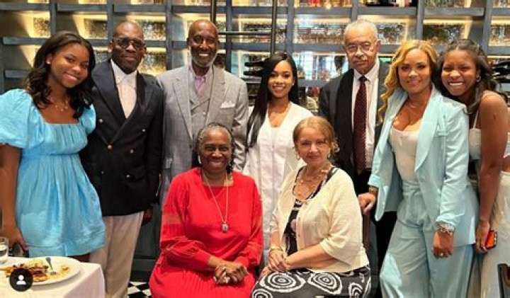 Gwen Graves Wiki Net Worth And Family: Todd Graves Wife