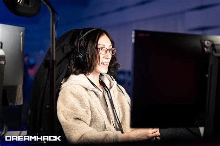 Has Eskay Done Face Reveal? Everything To Know About The Twitch Streamer