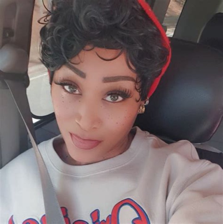 Holly (Rozzell) Hollis – Columbia, SC