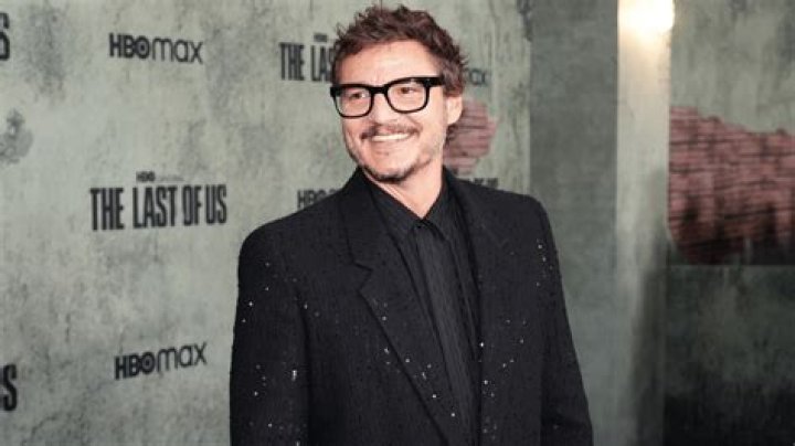 How many siblings does Pedro Pascal have?