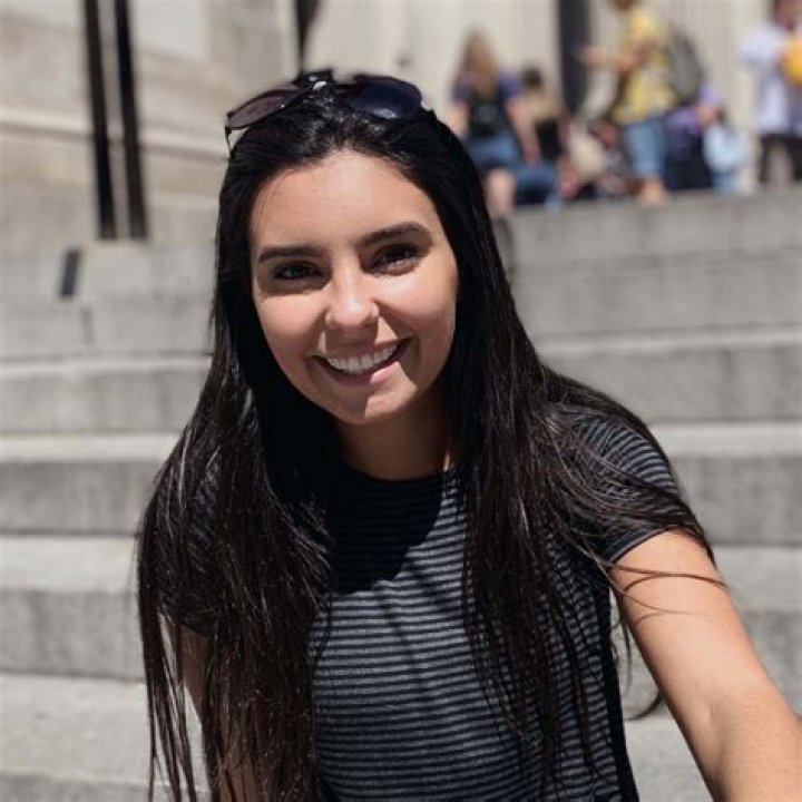 
How Much Money Does Christina Hendricks Make? Latest Income Salary
