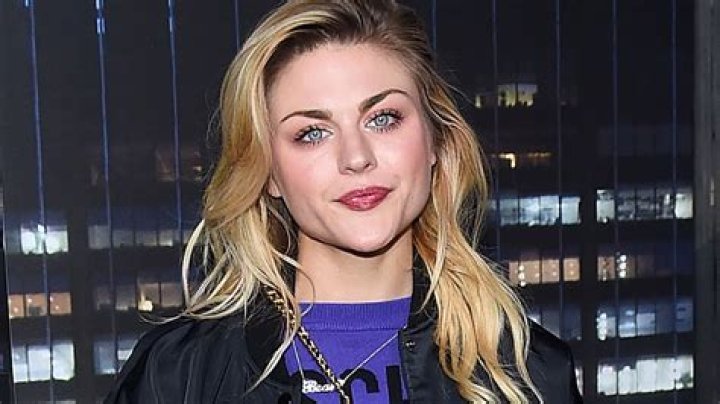 How much money has Frances Bean Cobain inherited from the Nirvana estate?