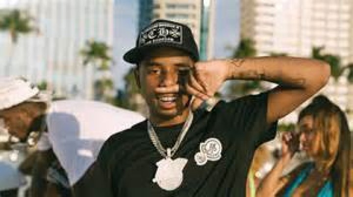 How old was Anita Hill when she testified? How old was Anita Hill when she was sexually harassed?