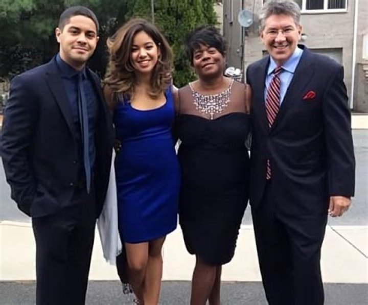 Ian Quinlan Wiki, Age, Height, Family & Girlfriend