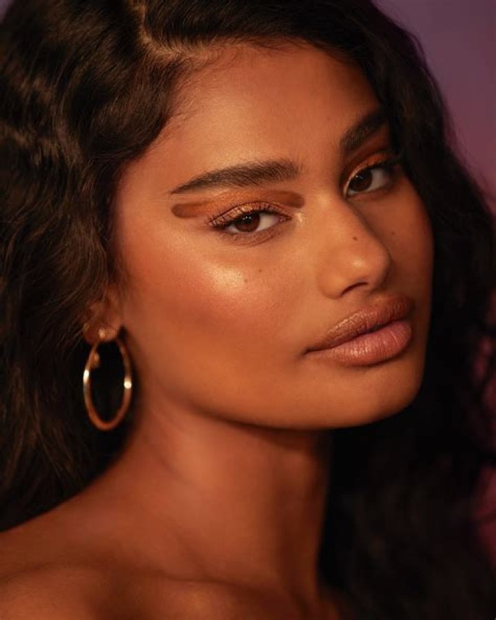 Isha Punja Wiki, Height, Age, Family & Boyfriend