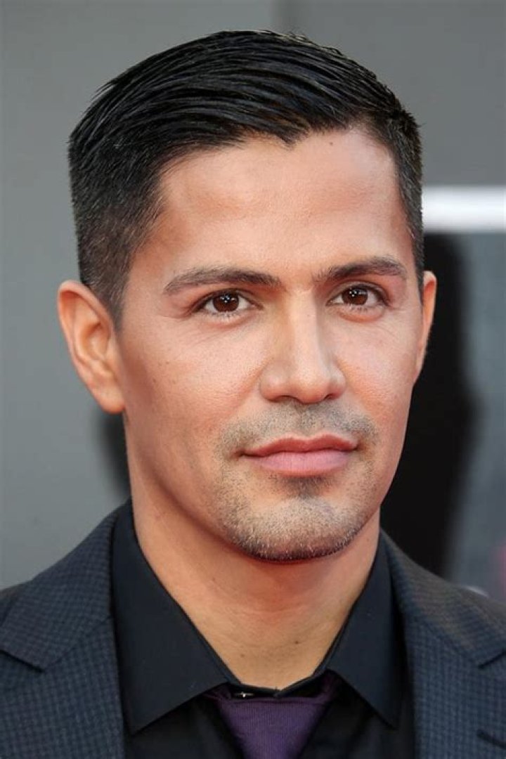 Jay Hernandez Biography - Facts, Childhood, Family Life & Achievements