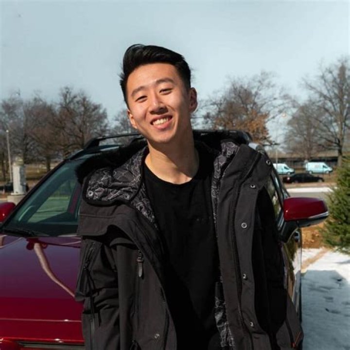 Jimmy Zhang [Youtuber] Bio, Girlfriend, Height, Net Worth & More