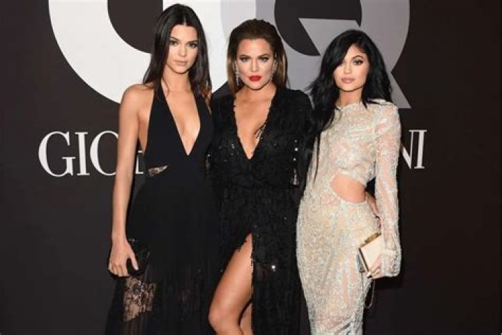 Kendall Jenner And Khloe Kardashian Stand Up For Themselves Following Shady Diet Shakes And Scam Fyre Festival Promotion