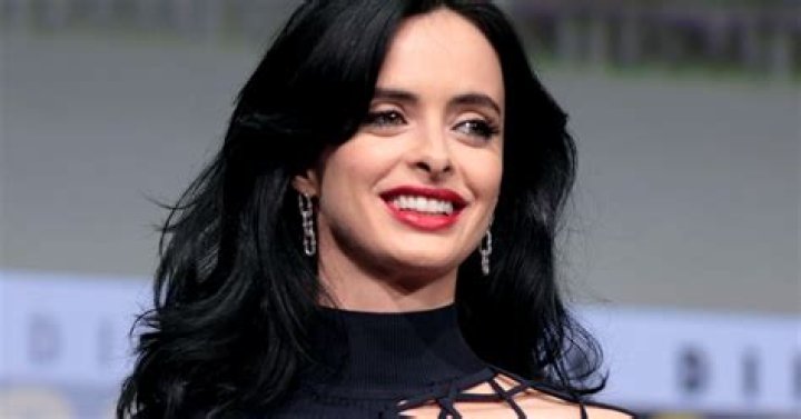 Krysten Ritter looks very much like Jessica Jones in new photos