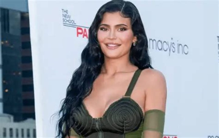 Kylie Jenner Responds To Troll Who Mocked Her Lips