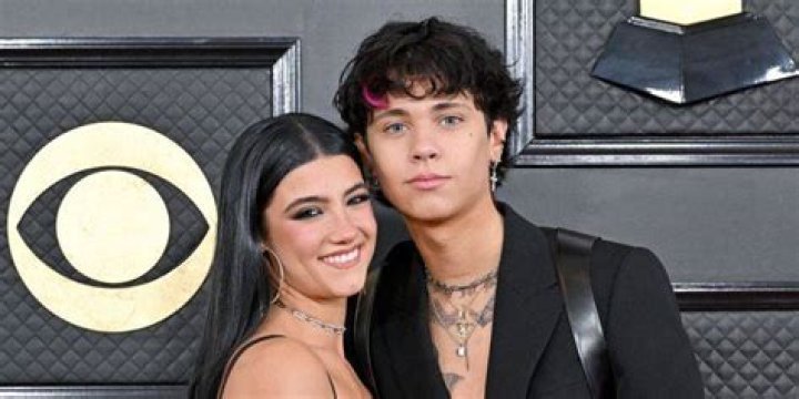 Landon Barker Bio, Wiki, Age, Height, Mom, Girlfriend, College, Band, Songs, and Net Worth