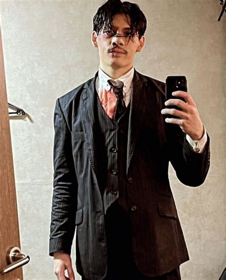 Lucius Hoyos Wiki, Age, Height, Girlfriend & Parents