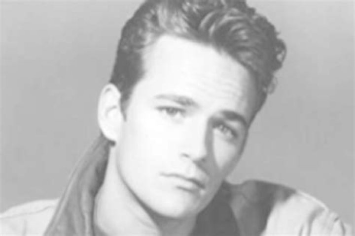 Luke Perry Receives Boisterous Applause At Once Upon A Time In Hollywood Screening Amid His Final Role